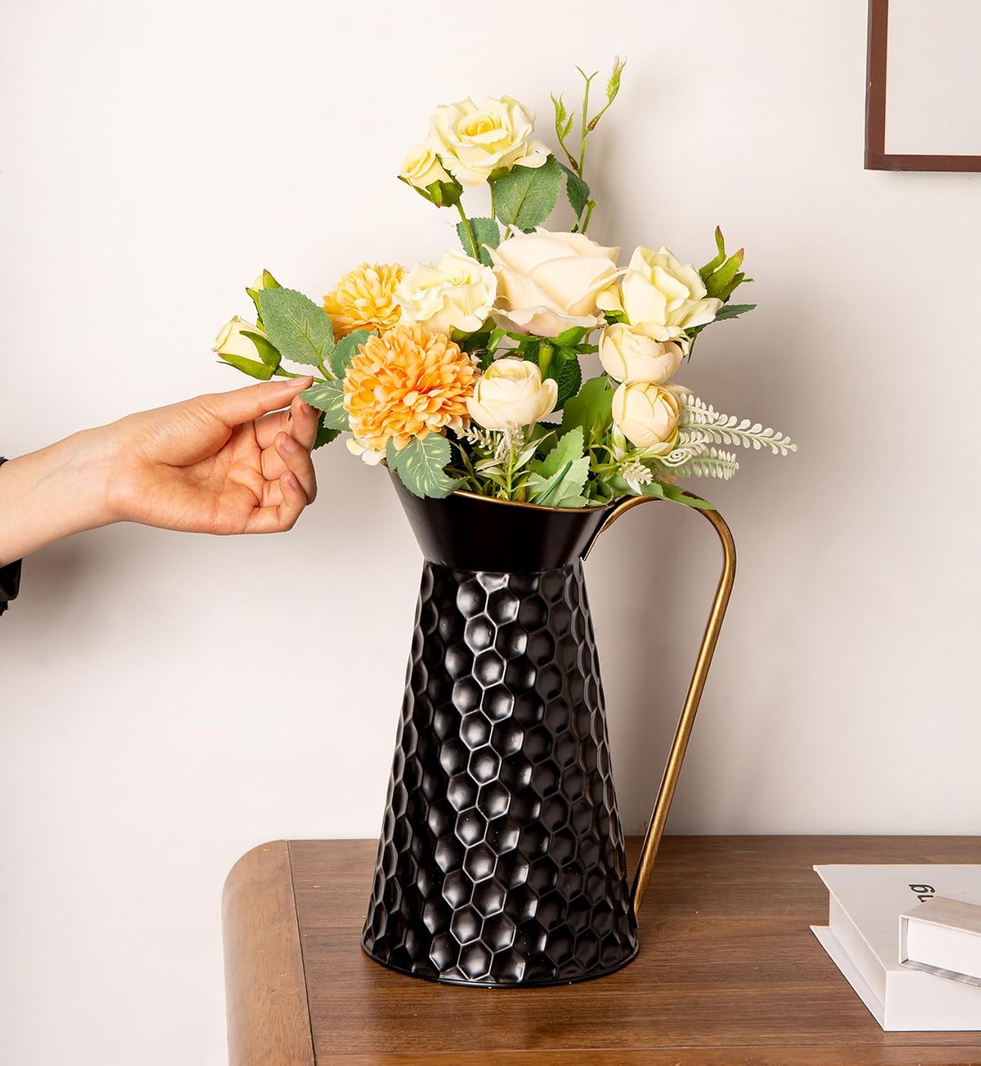 Elegant Black Metal Pitcher Vase for Home Dcor