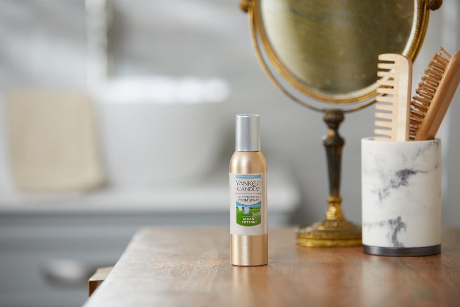 Yankee Candle Clean Cotton Room Spray 15 OZ
