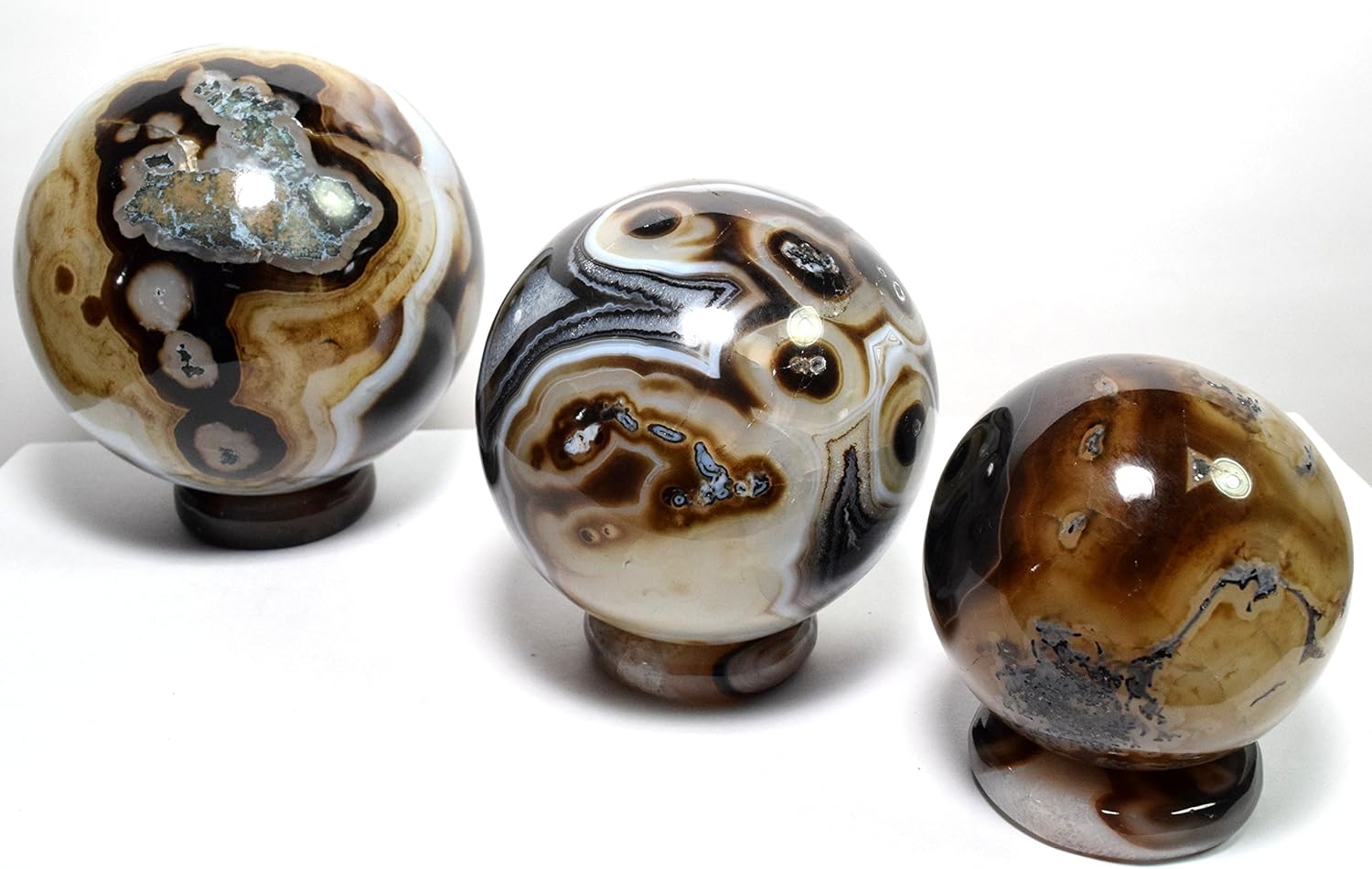 HQRP Banded Agate Stand for Meditation Crystal - 36mm Natural Stone