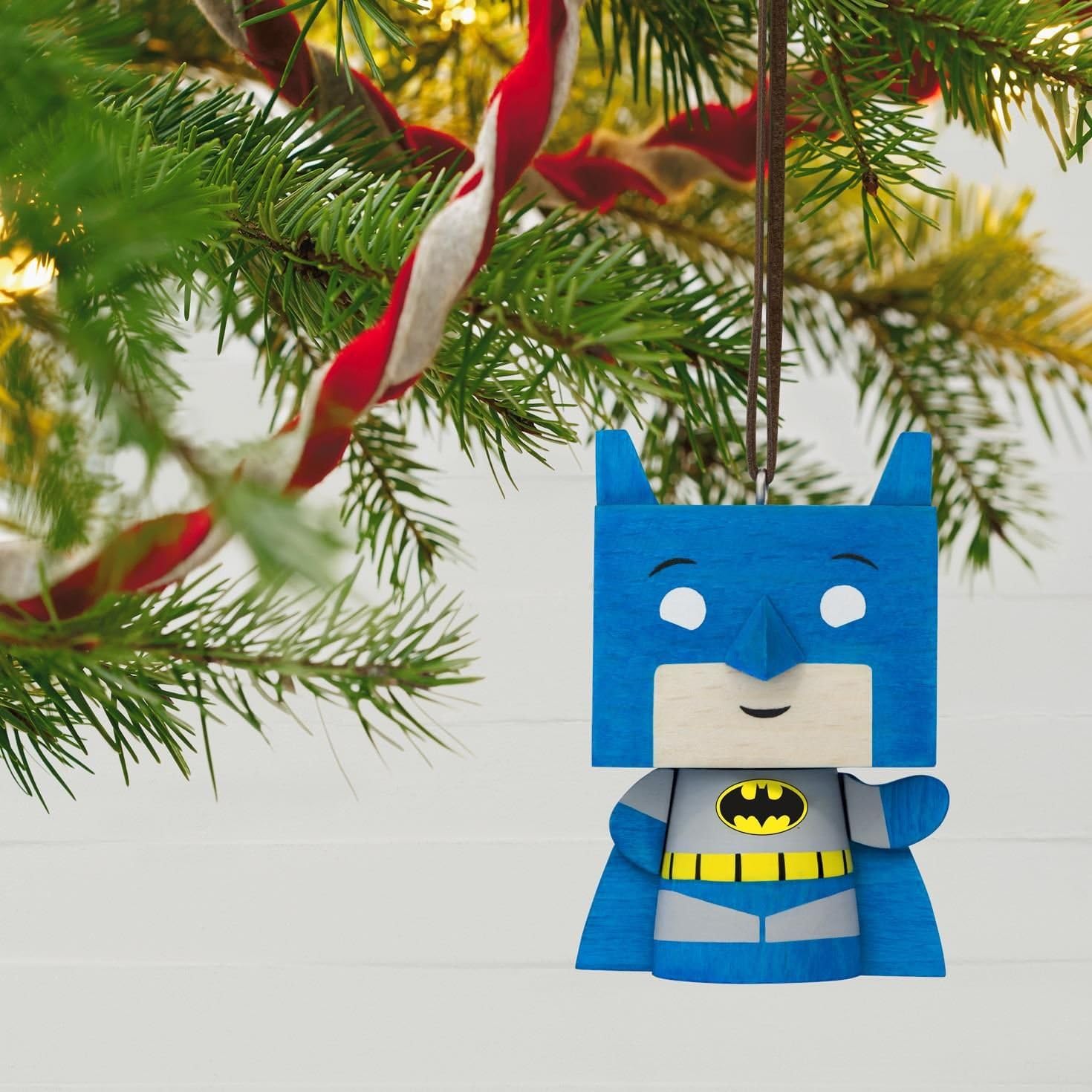 2017 Hallmark Batman Wood Ornament 1