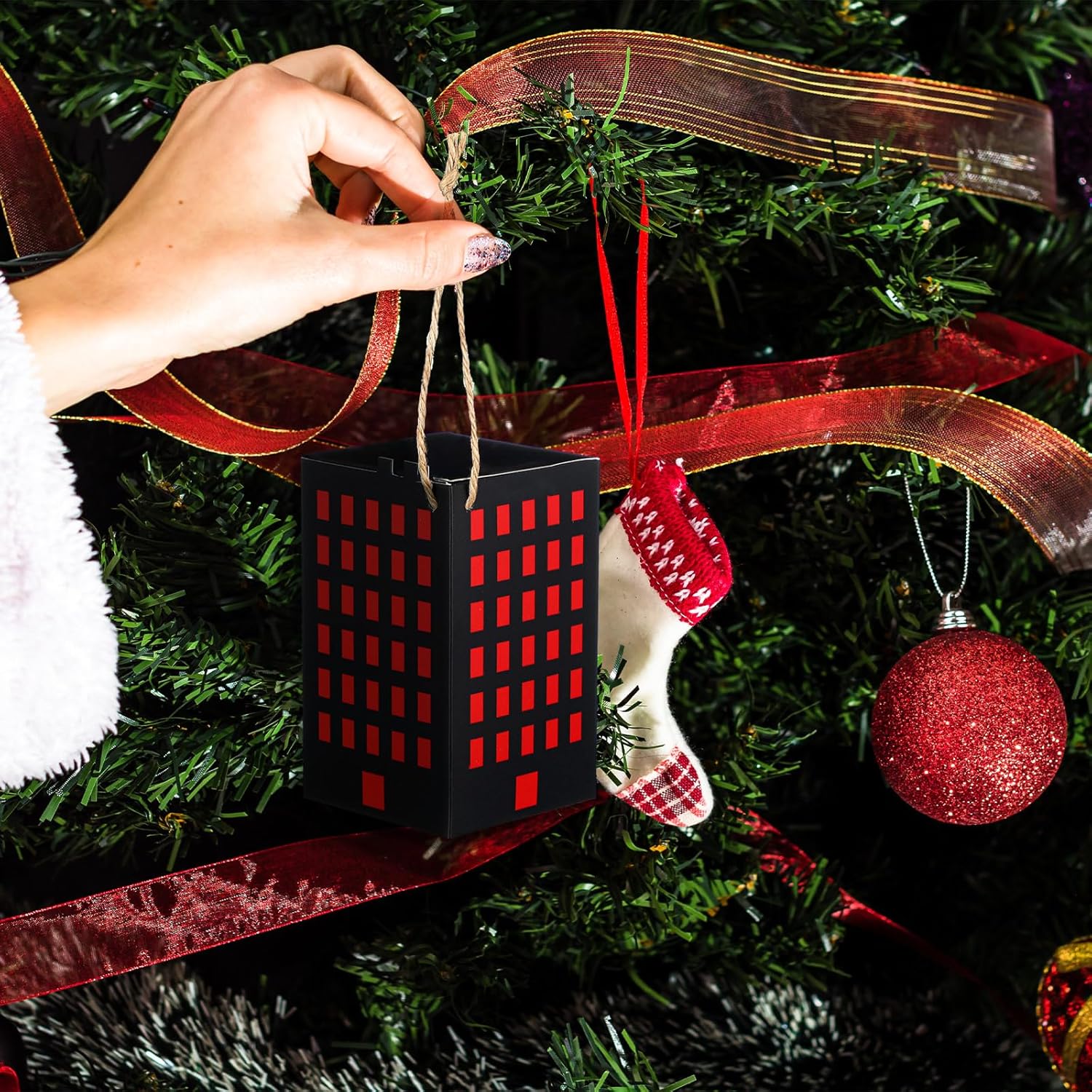 16 Pcs Hero Cityscape Paper Boxes Hanging Decorations